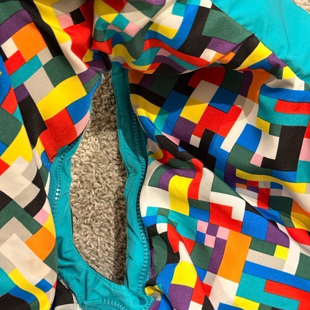 Colorful Puffer Vest - Picture 4 of 5